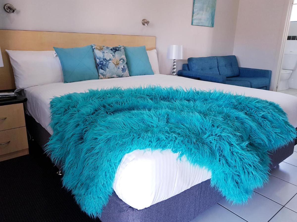 Alara Motor Inn Mackay Exteriör bild