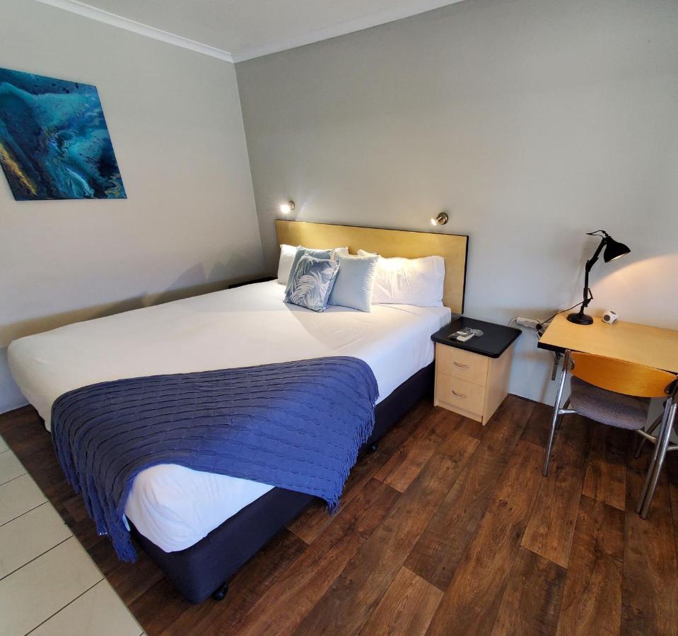 Alara Motor Inn Mackay Exteriör bild