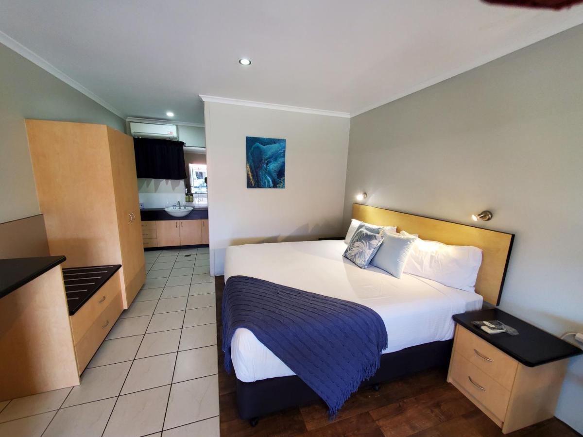 Alara Motor Inn Mackay Exteriör bild
