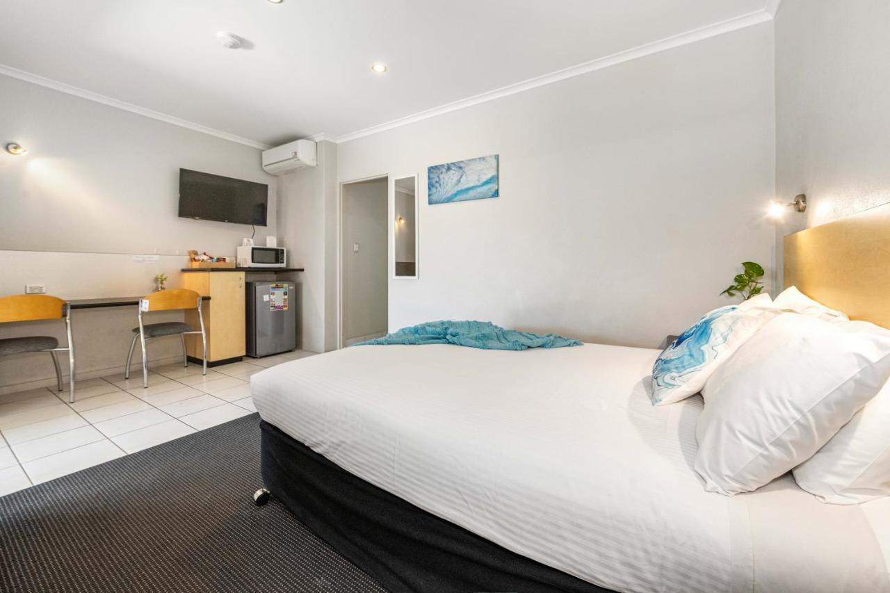 Alara Motor Inn Mackay Exteriör bild