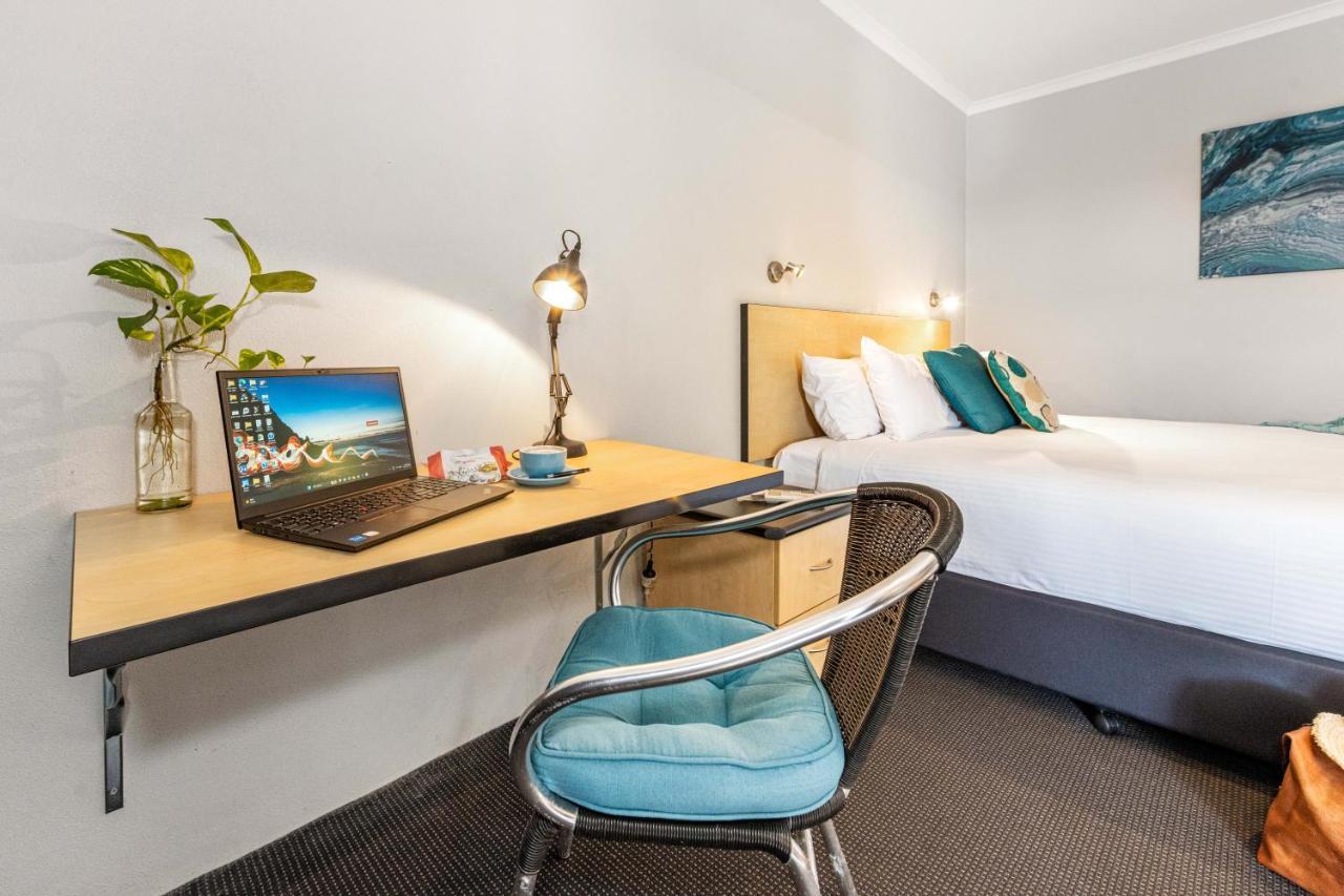 Alara Motor Inn Mackay Exteriör bild