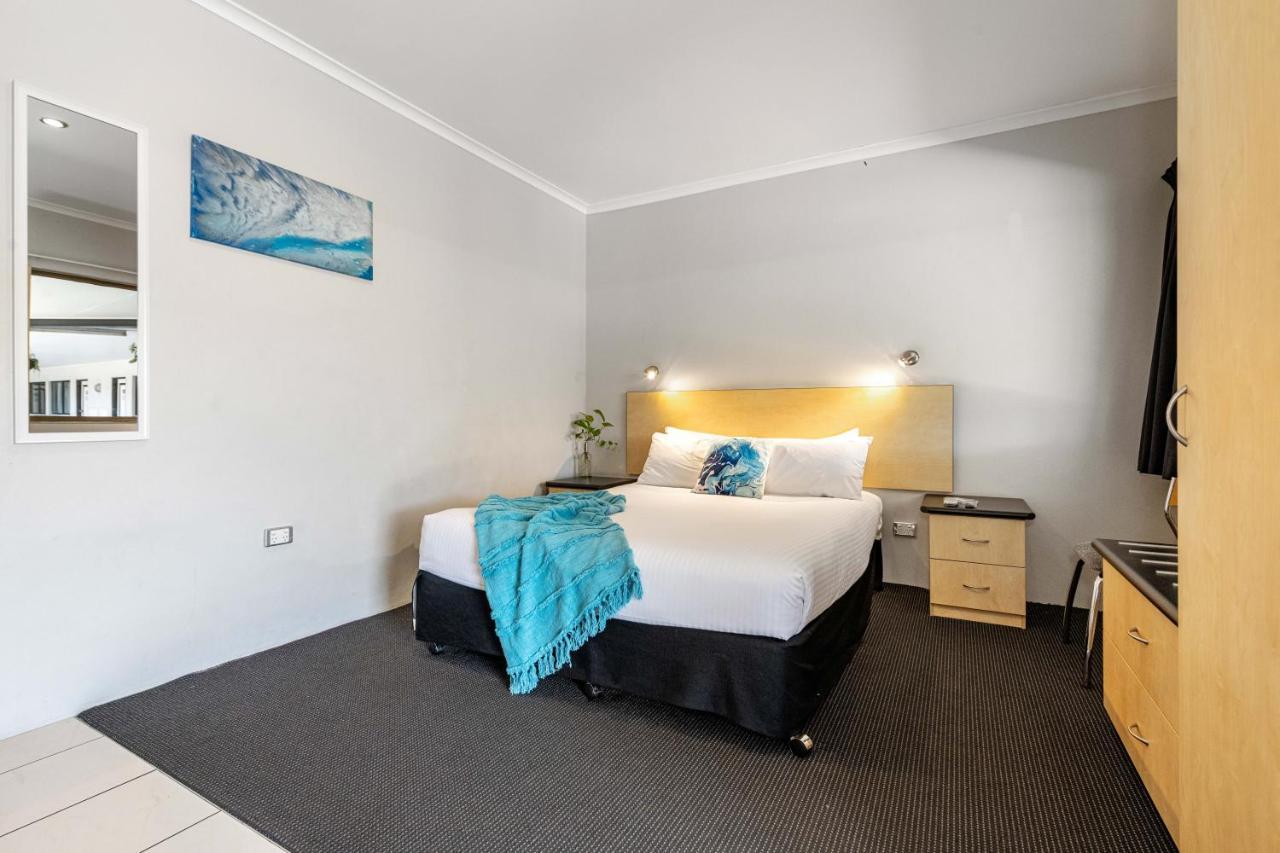 Alara Motor Inn Mackay Exteriör bild