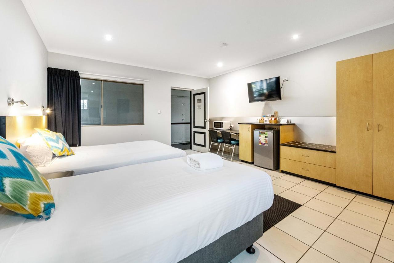 Alara Motor Inn Mackay Exteriör bild